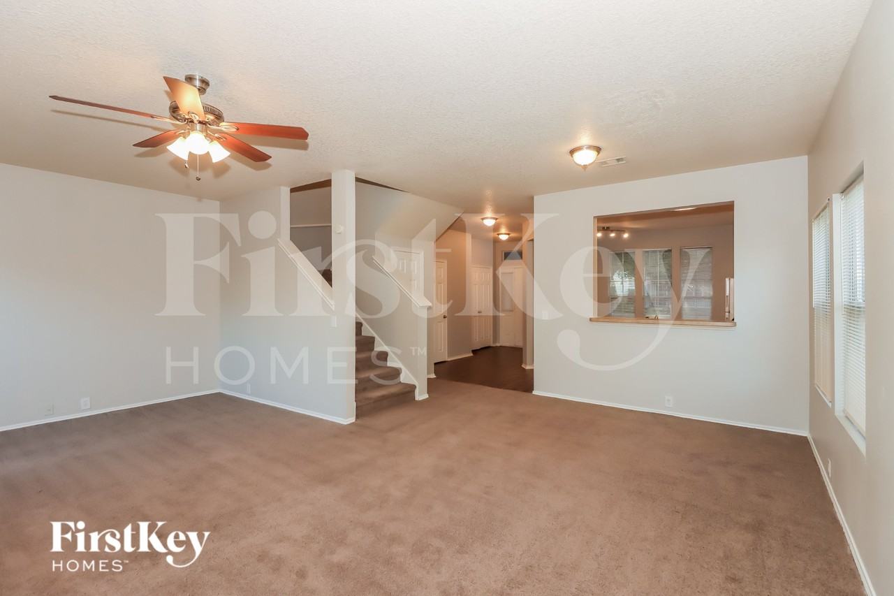 6210 Scotchwood Dr - Photo 5 of 18