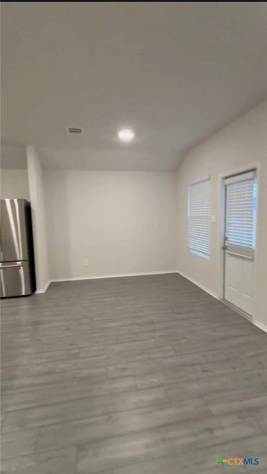 208 Ida Loop - Photo 3 of 8