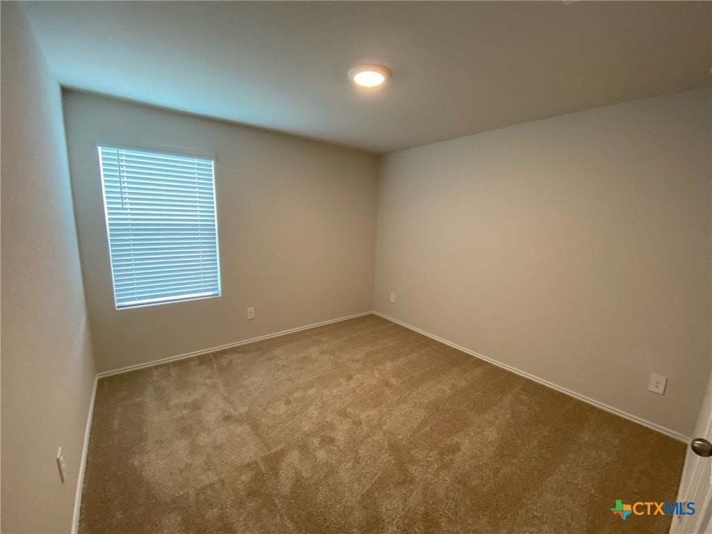 208 Ida Loop - Photo 6 of 8