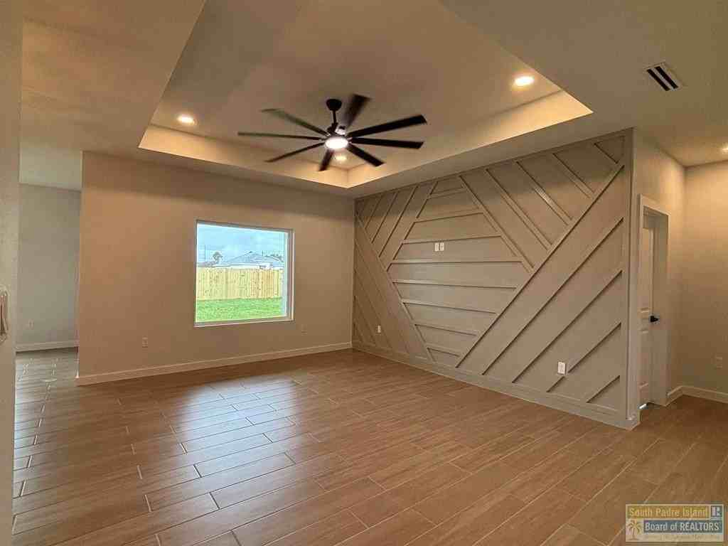 2642 Eliseo Villarreal Ave - Photo 2 of 17