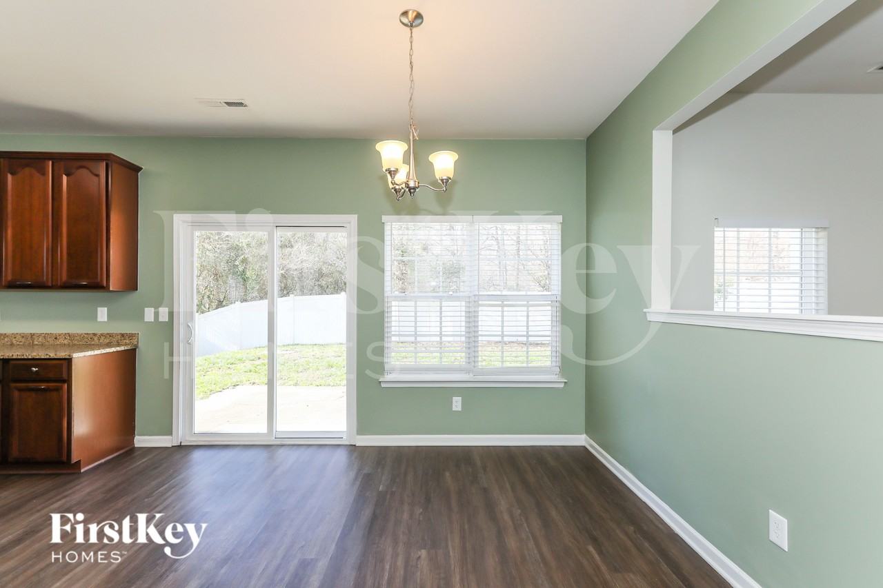 5911 Parkstone Dr - Photo 6 of 18