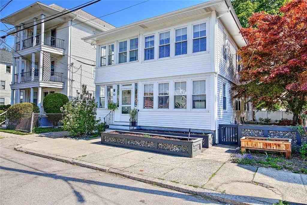 43 Trenton St #2 - Photo 3 of 24