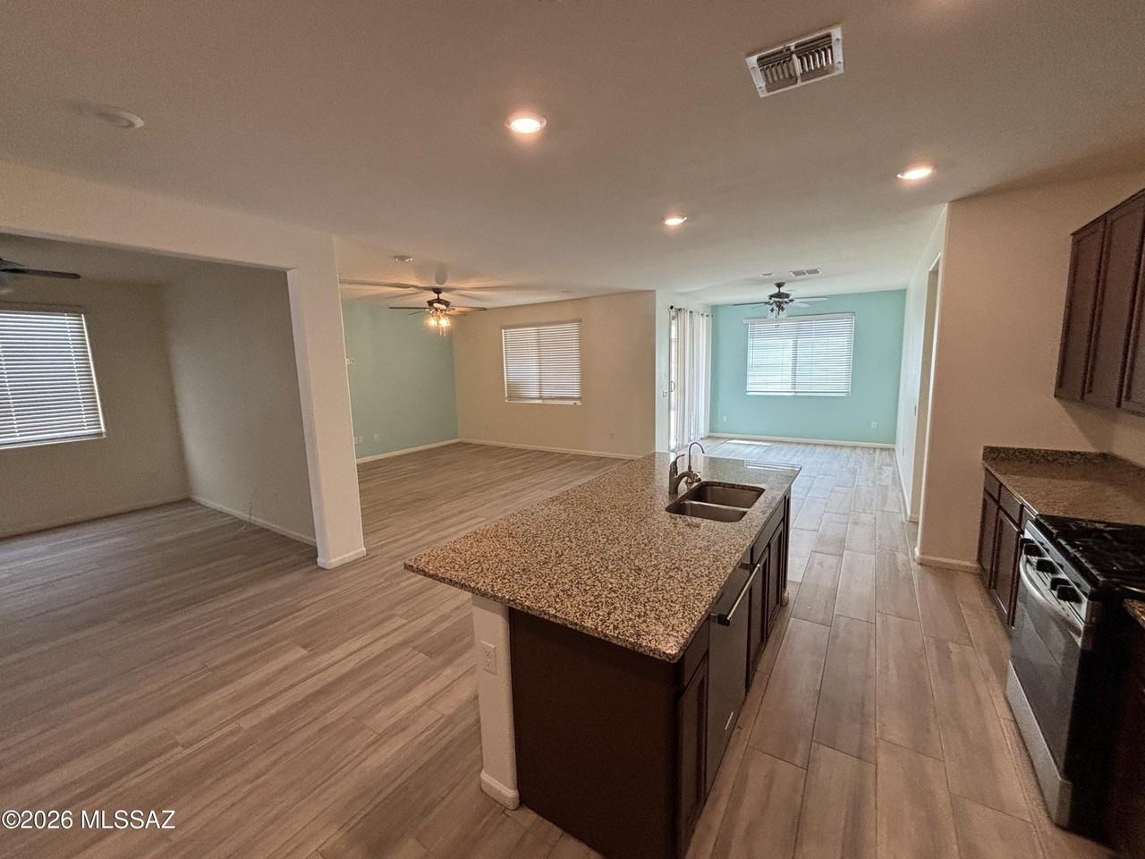 7399 S Via Plaza Del Maya - Photo 2 of 17