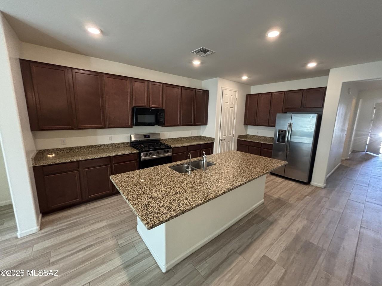 7399 S Via Plaza Del Maya - Photo 4 of 17