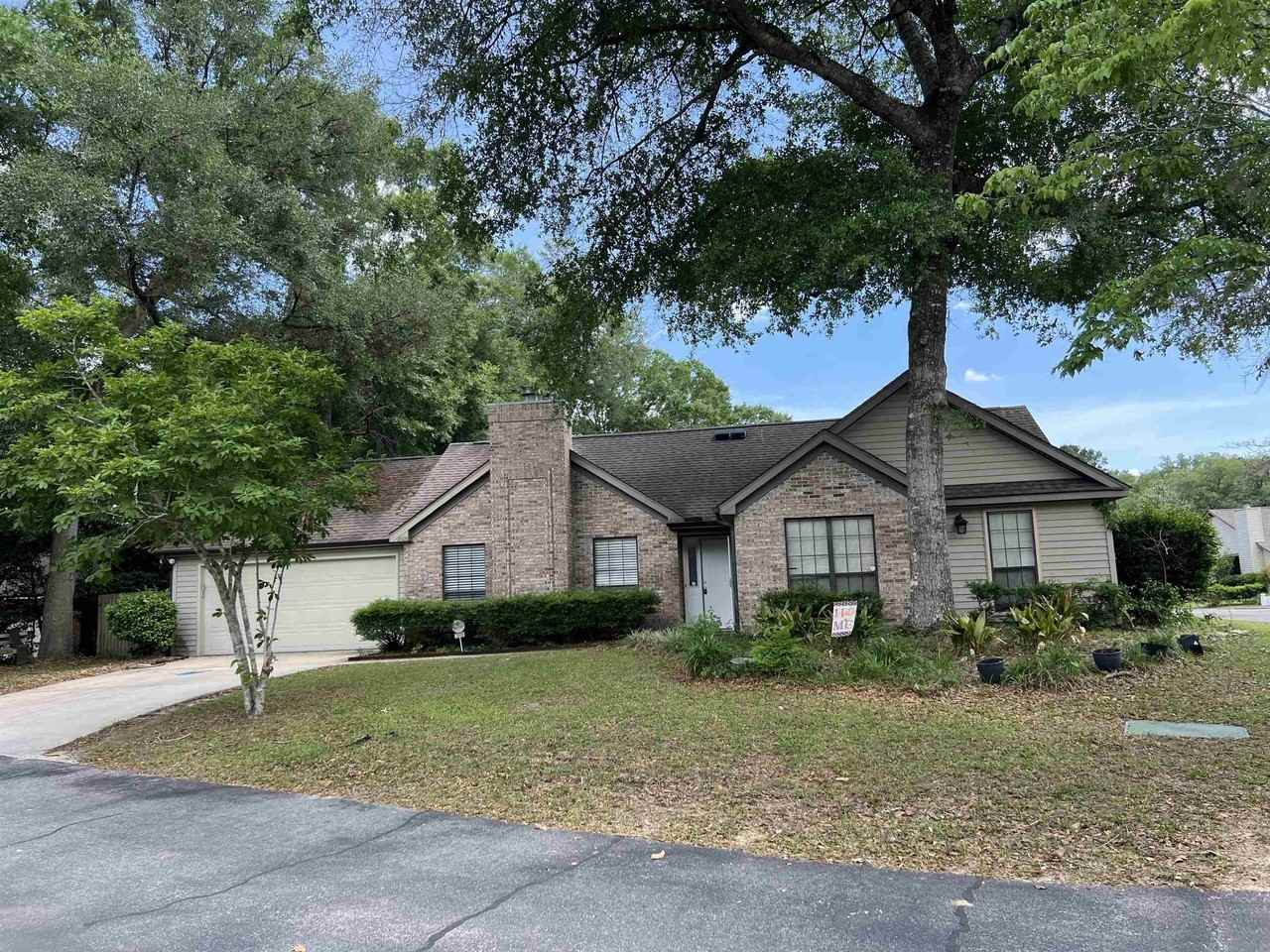 2605 Yarmouth Ln - Photo 2 of 33