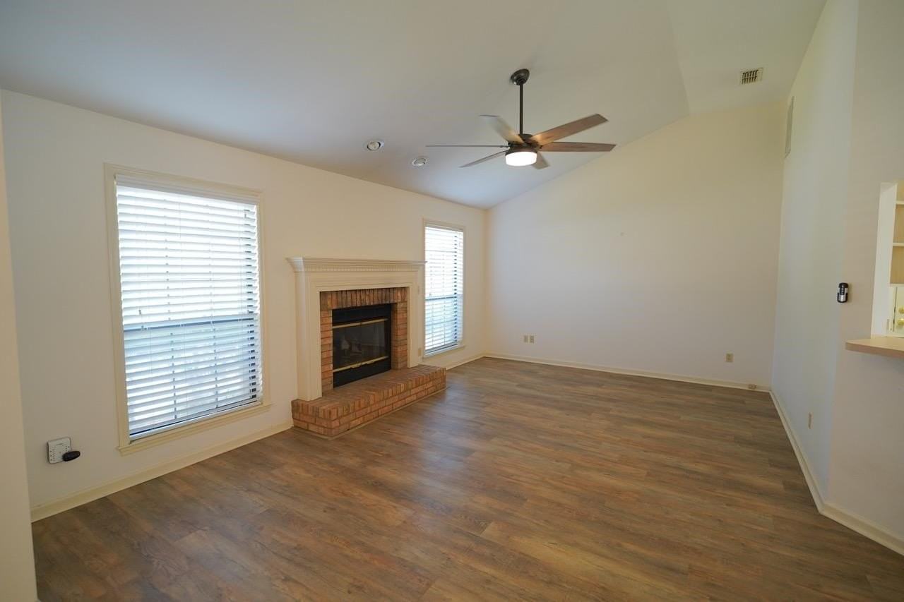 2605 Yarmouth Ln - Photo 5 of 33