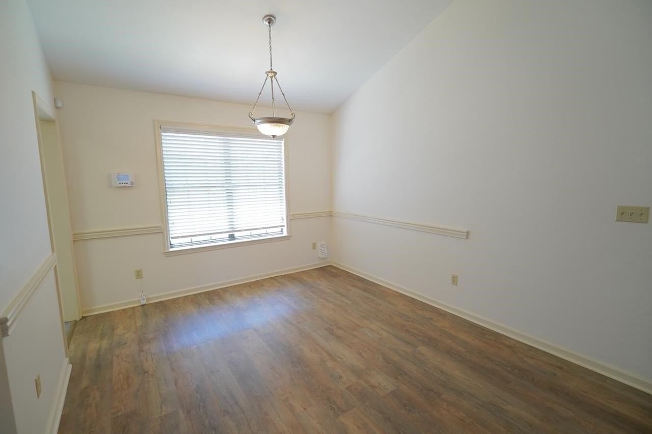 2605 Yarmouth Ln - Photo 7 of 33