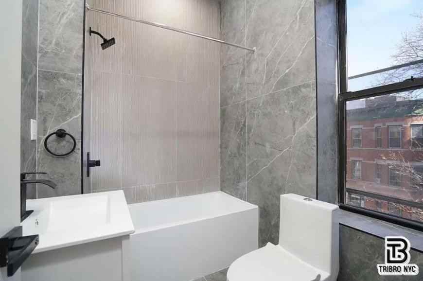 863 Hart St - Photo 6 of 8
