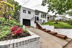 featured image of 2013 Franklin St Ne