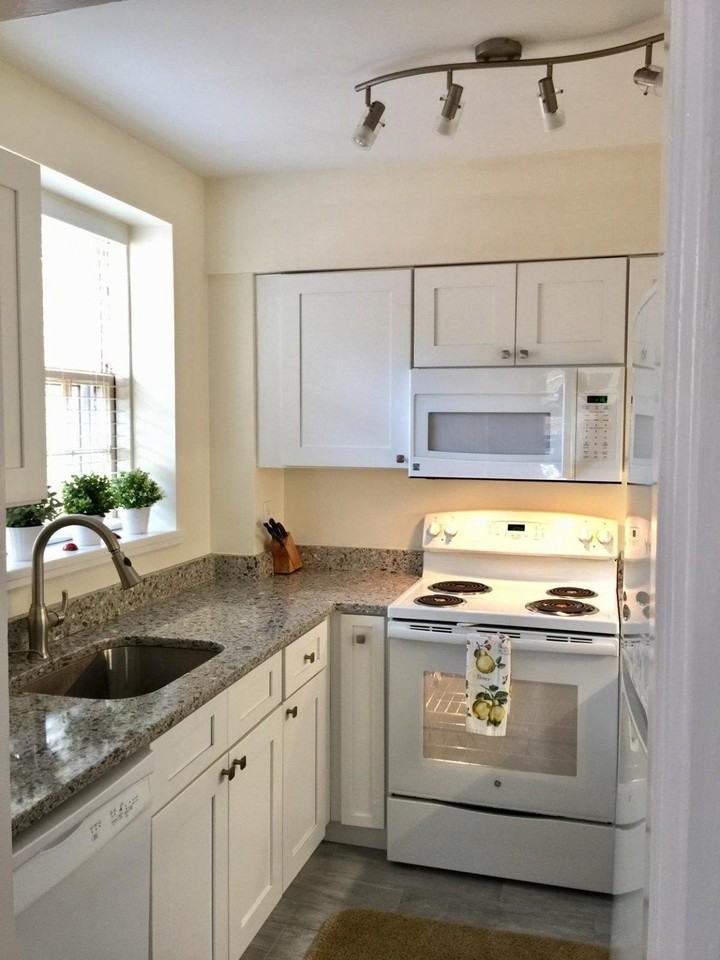3731 39th St Nw #B200 - Photo 5 of 15
