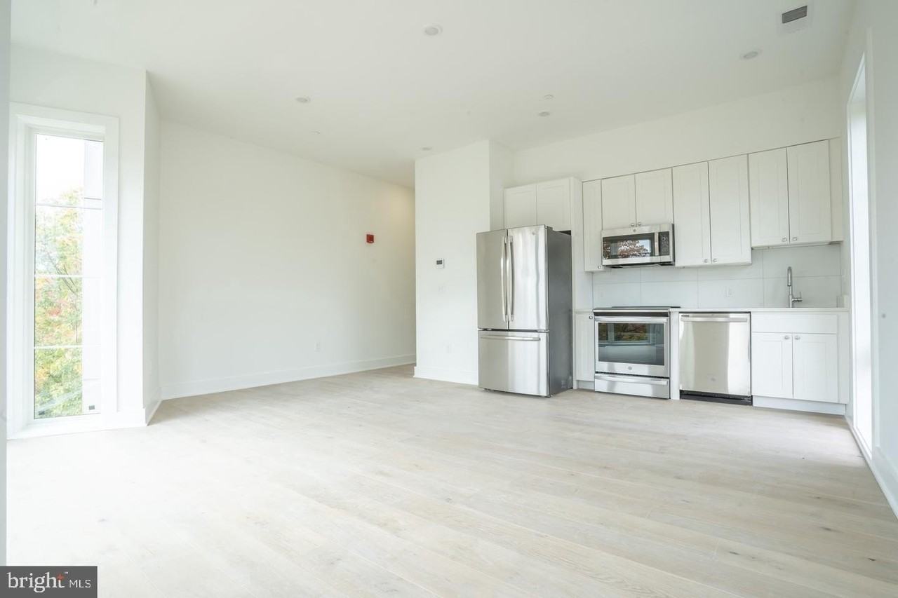 5301 Connecticut Ave Nw #303 - Photo 3 of 9