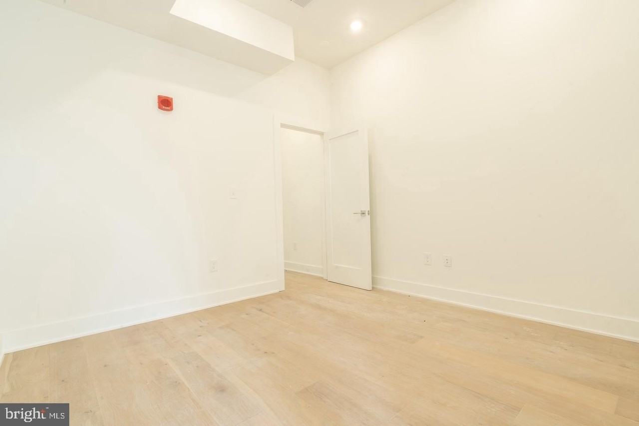 5301 Connecticut Ave Nw #303 - Photo 5 of 9