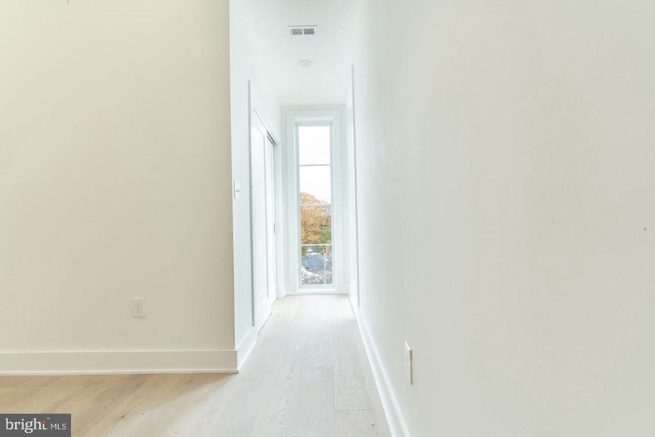 5301 Connecticut Ave Nw #303 - Photo 6 of 9