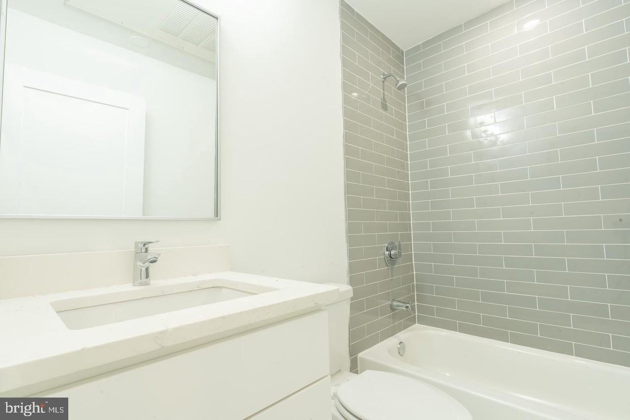 5301 Connecticut Ave Nw #303 - Photo 7 of 9