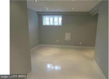 1442 Independence Ave Se #1 - Photo 4 of 12