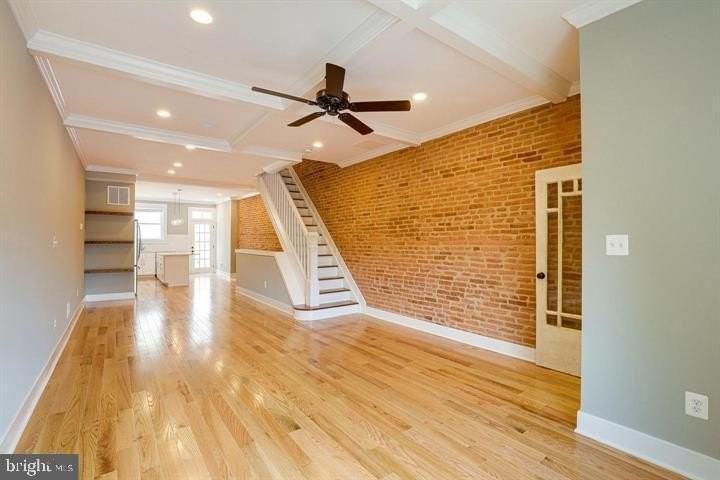 2820 Hudson St - Photo 3 of 31