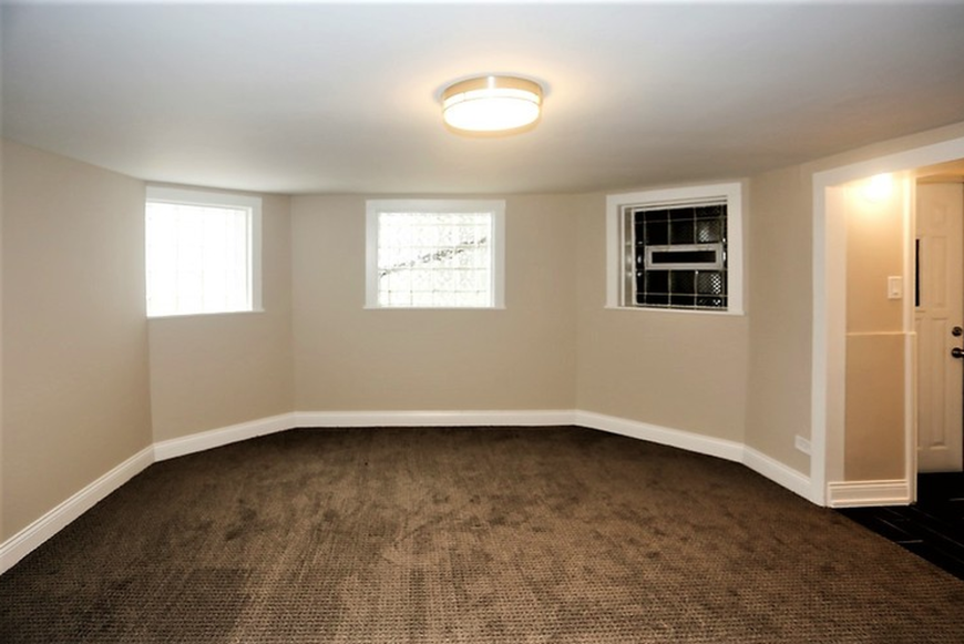 2758 N Richmond St - Photo 4 of 8