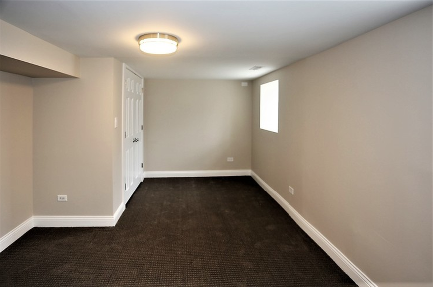 2758 N Richmond St - Photo 5 of 8