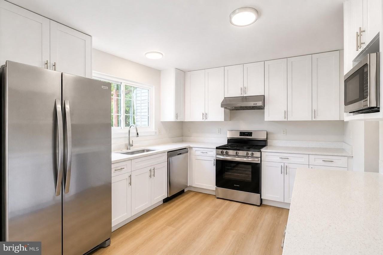 11 Noblewood Ct - Photo 7 of 45