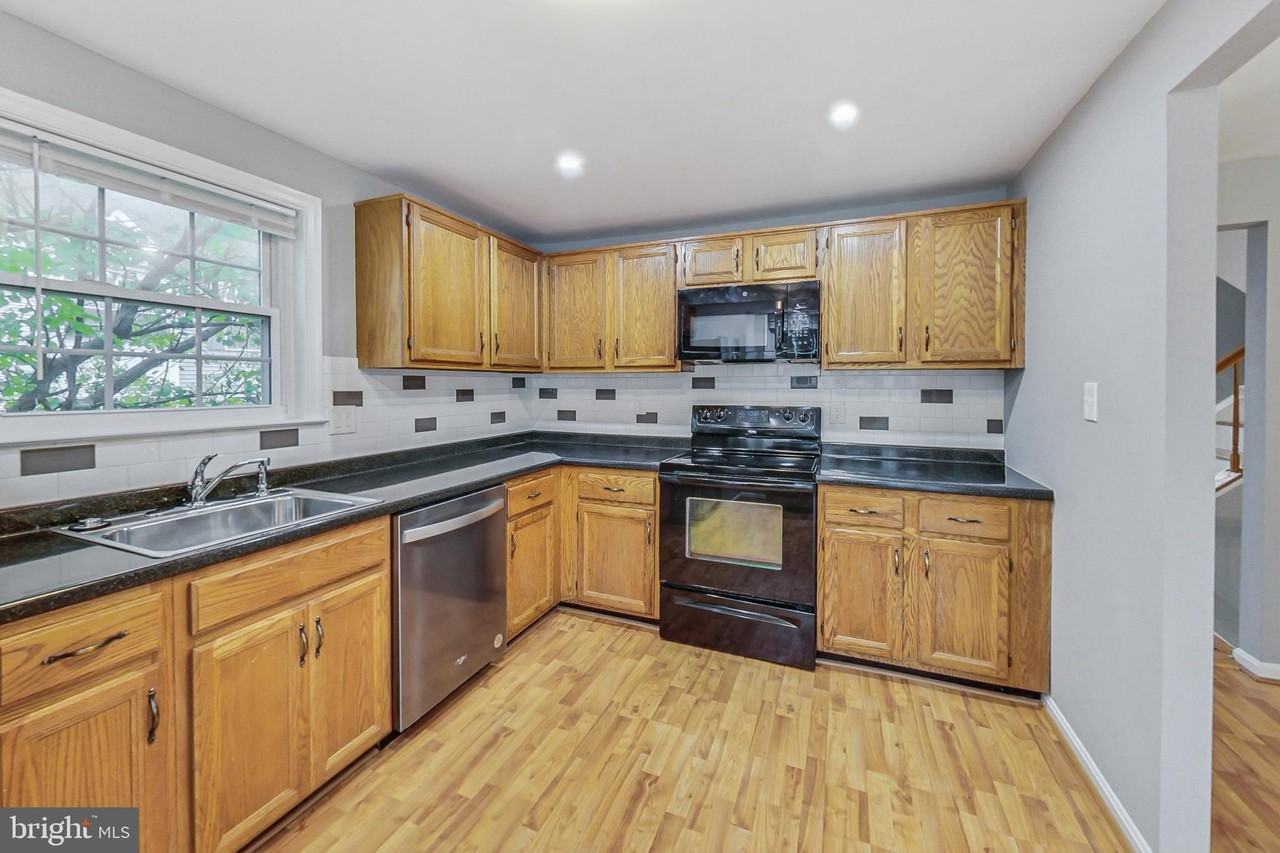 10615 Prairie Landing Ter - Photo 2 of 35