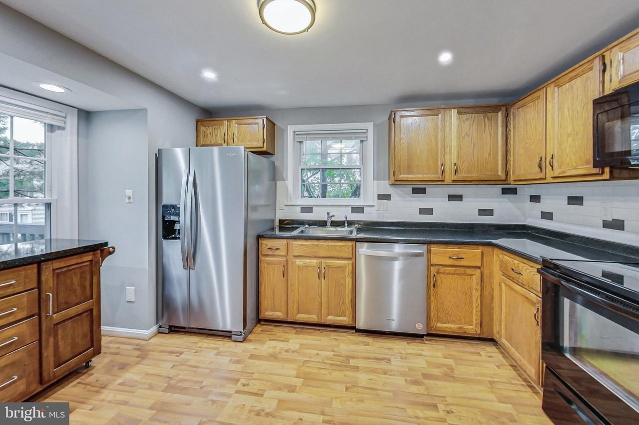 10615 Prairie Landing Ter - Photo 3 of 35