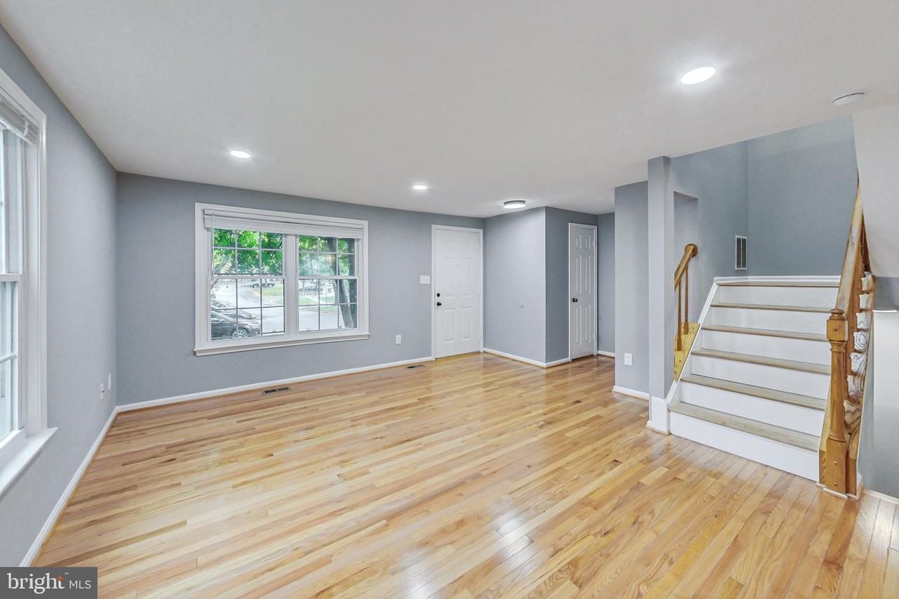 10615 Prairie Landing Ter - Photo 4 of 35