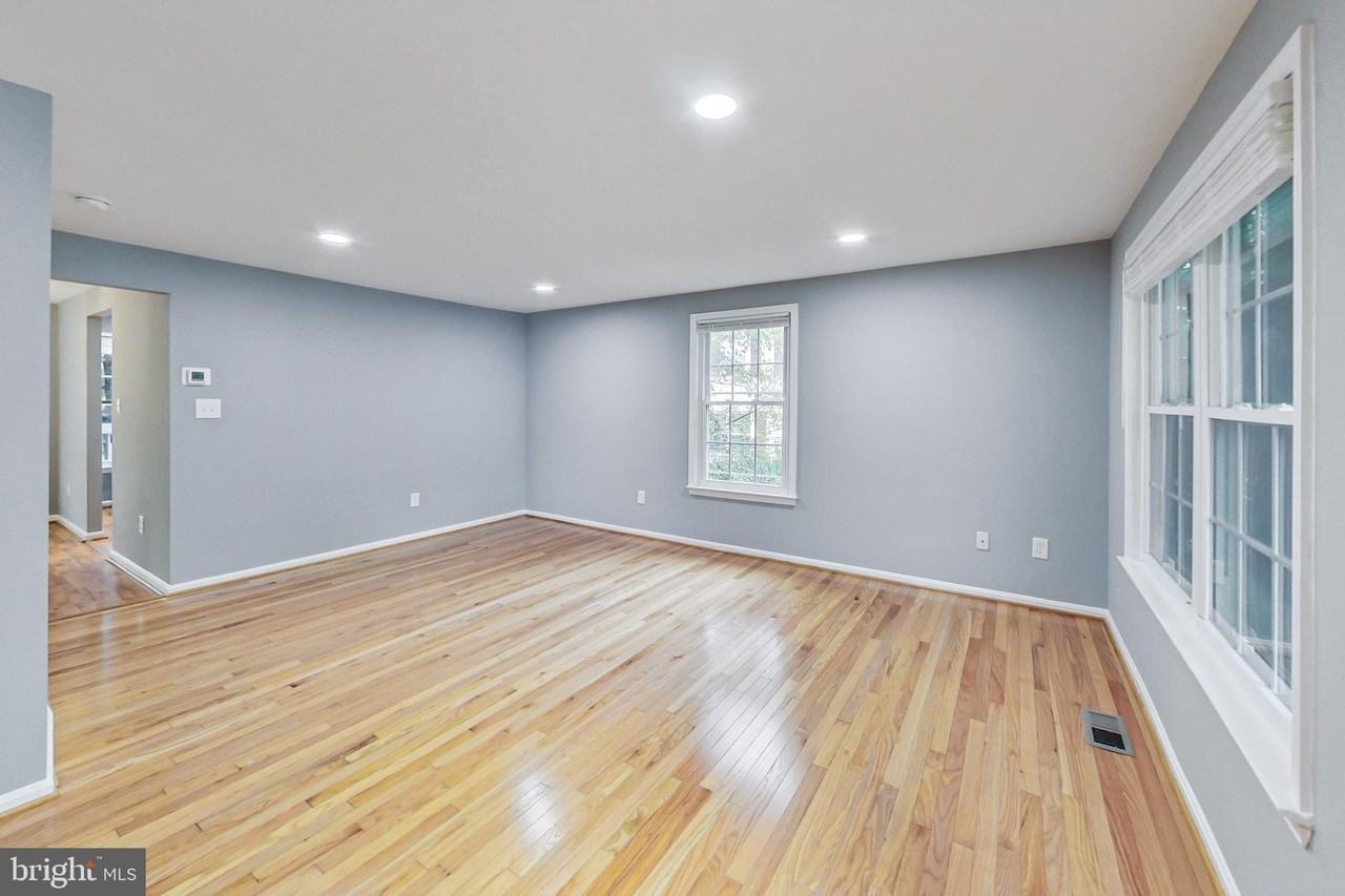 10615 Prairie Landing Ter - Photo 5 of 35