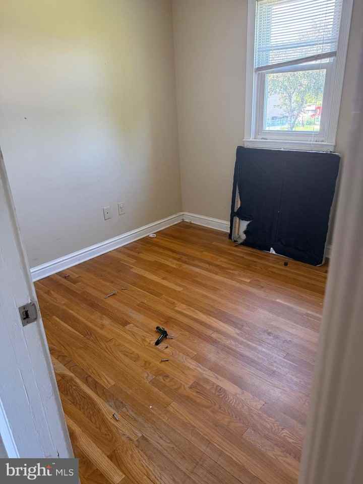 409 Mcarthur Dr - Photo 7 of 15
