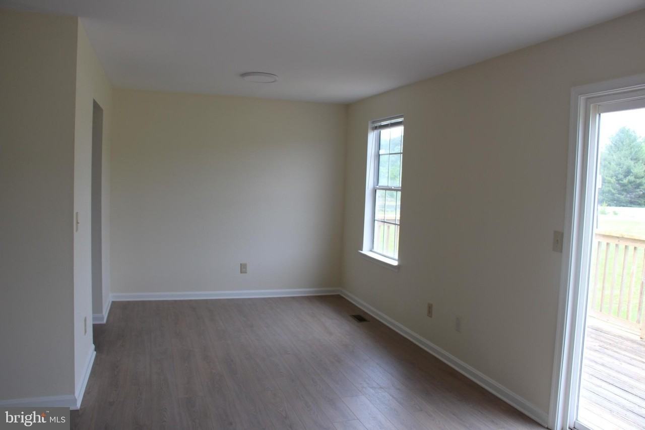 29239 Corbin Pkwy - Photo 4 of 22