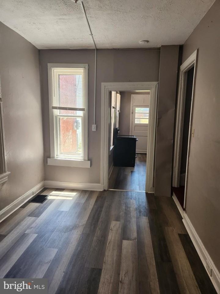 625 George St - Photo 3 of 27