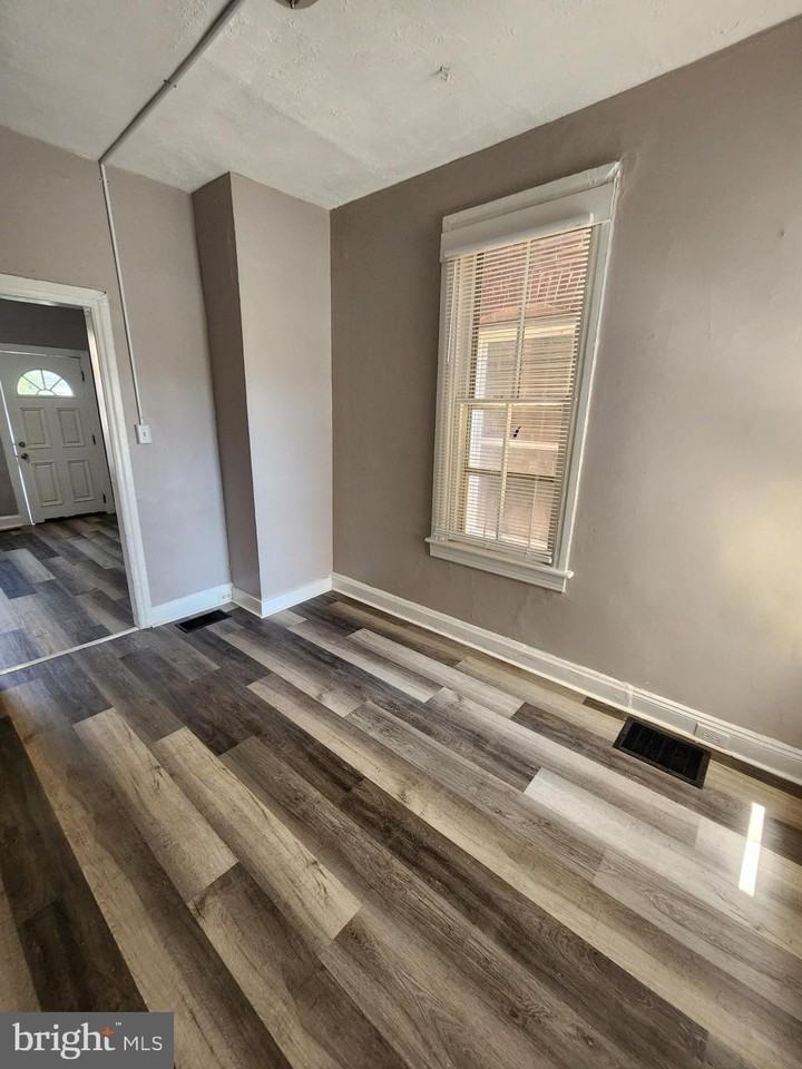 625 George St - Photo 5 of 27