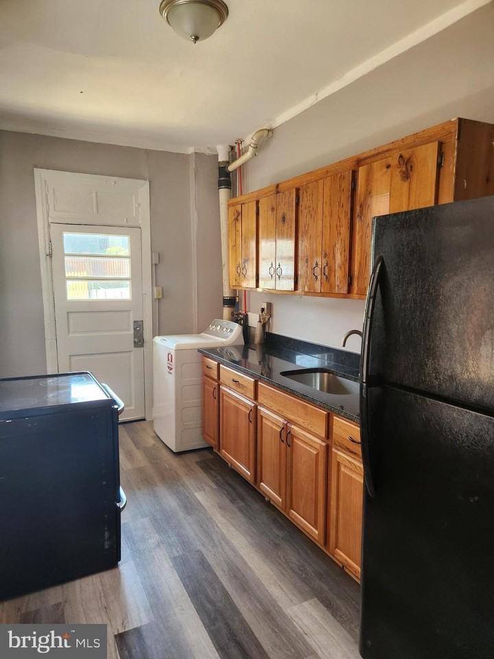 625 George St - Photo 7 of 27