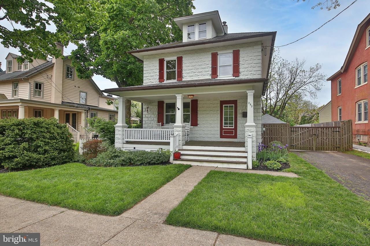 292 E Court St - Photo 2 of 23