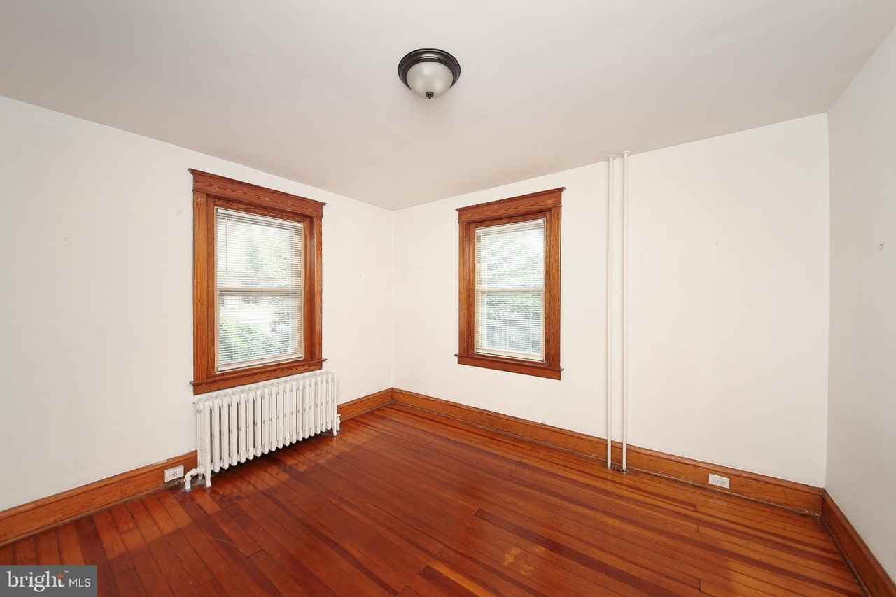 292 E Court St - Photo 7 of 23