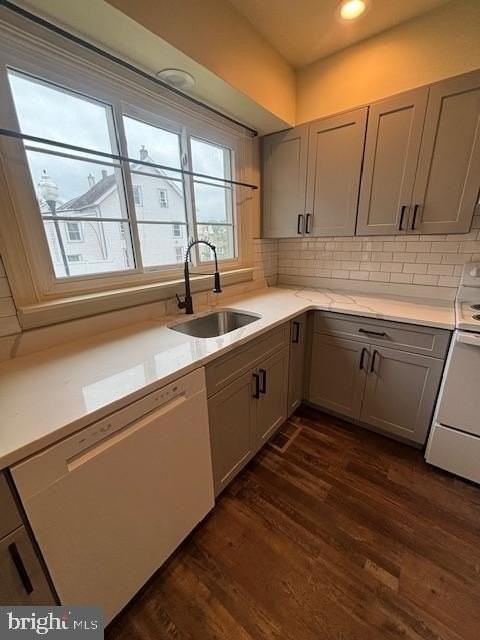 379 E Chestnut St #2 - Photo 6 of 17