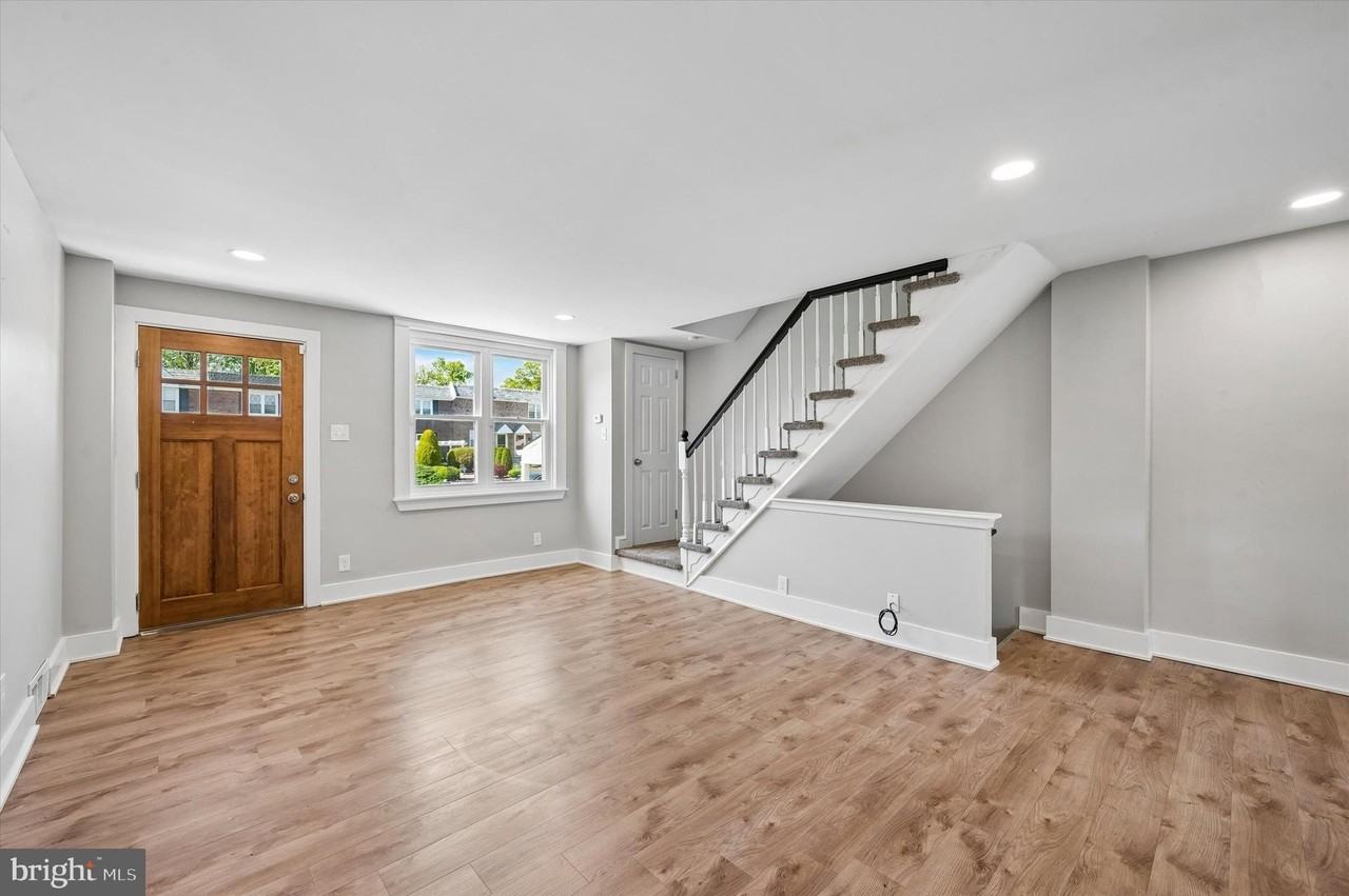 306 Pine St - Photo 4 of 25