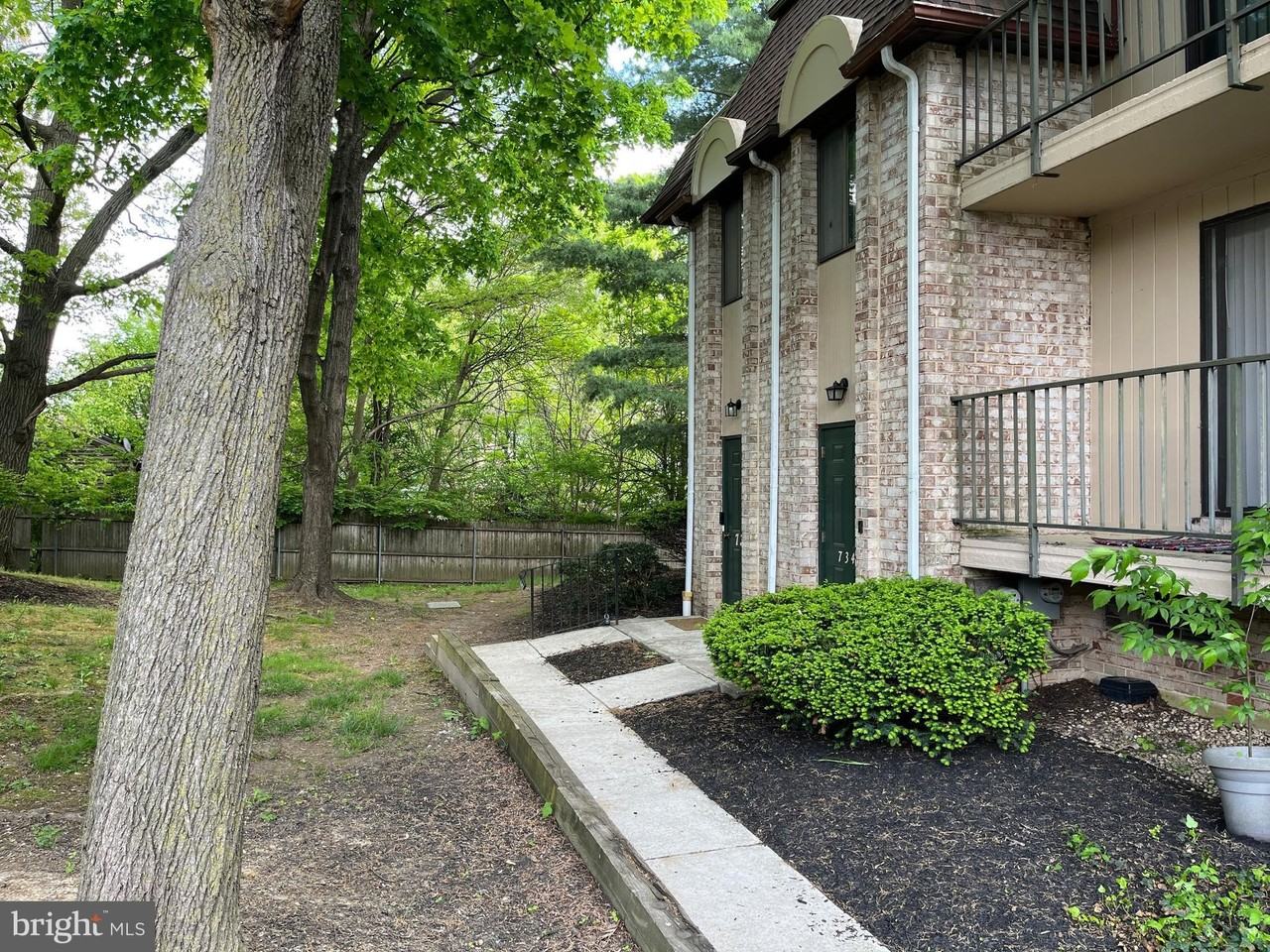 732-A Putnam Blvd - Photo 4 of 15