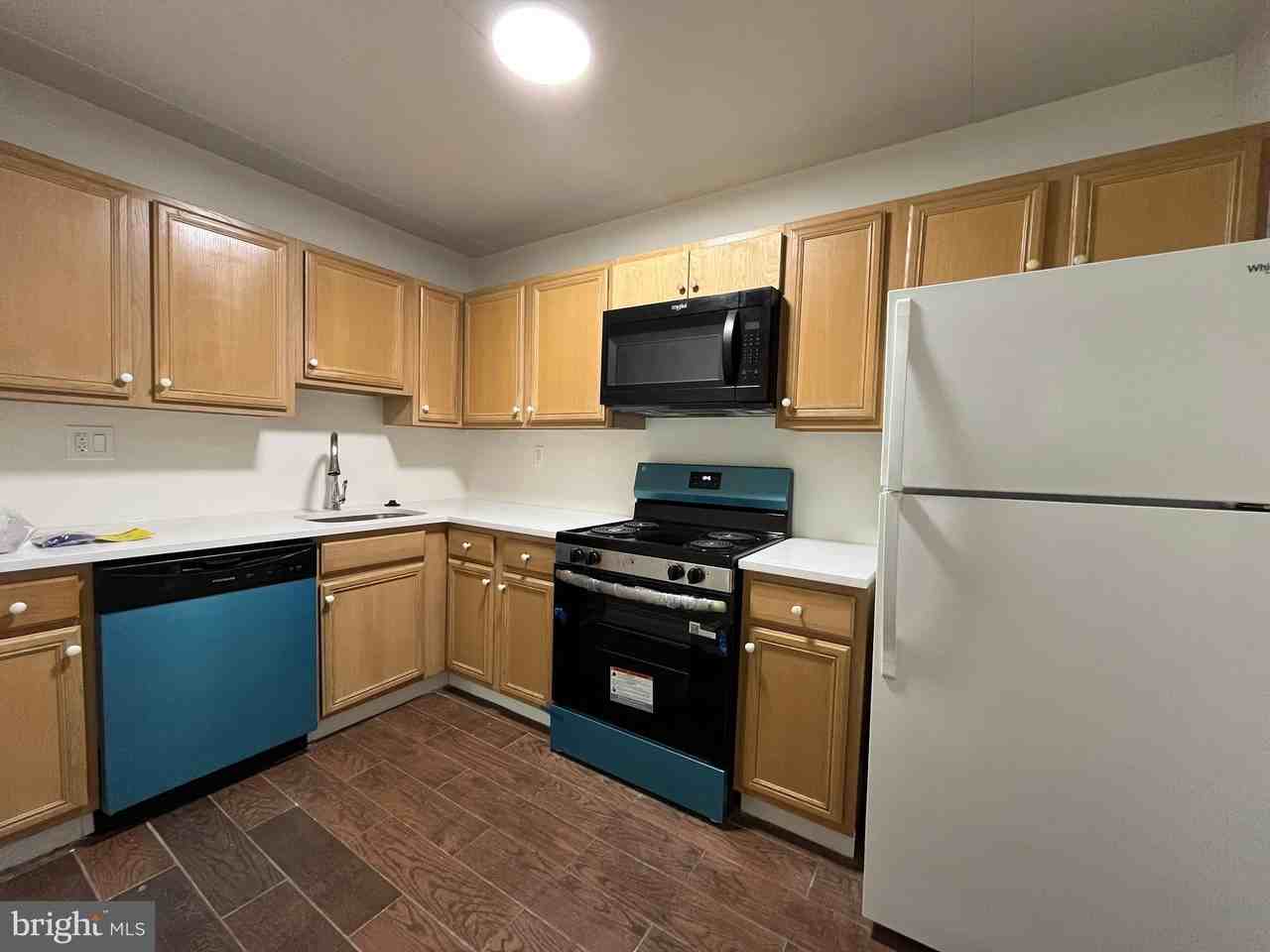 732-A Putnam Blvd - Photo 5 of 15