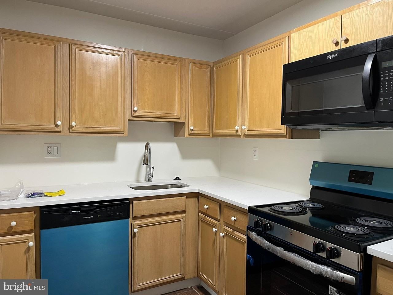 732-A Putnam Blvd - Photo 6 of 15
