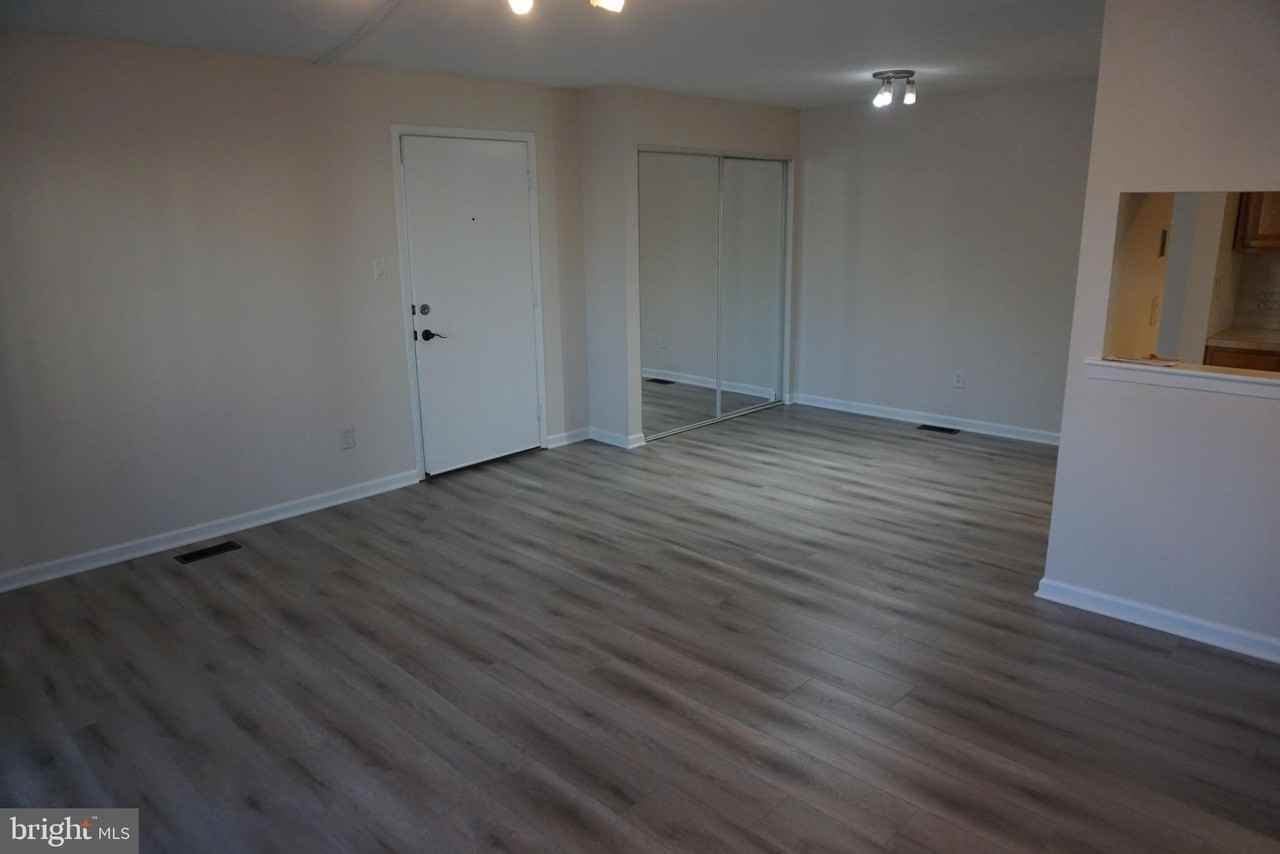 1401 Morris Ct - Photo 3 of 19