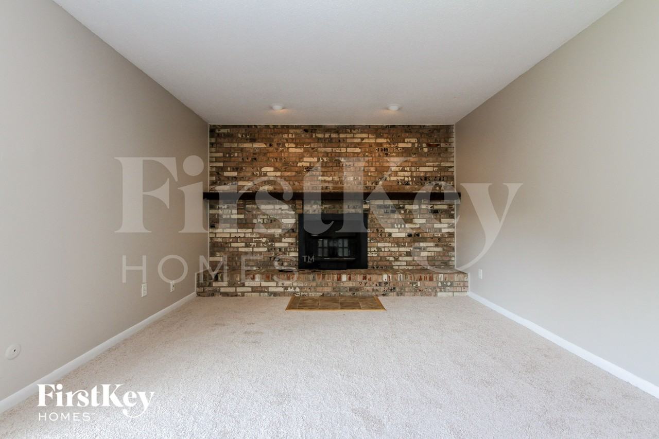3602 Ivory Way - Photo 3 of 16