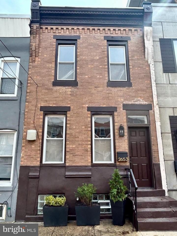 2653 Cedar St