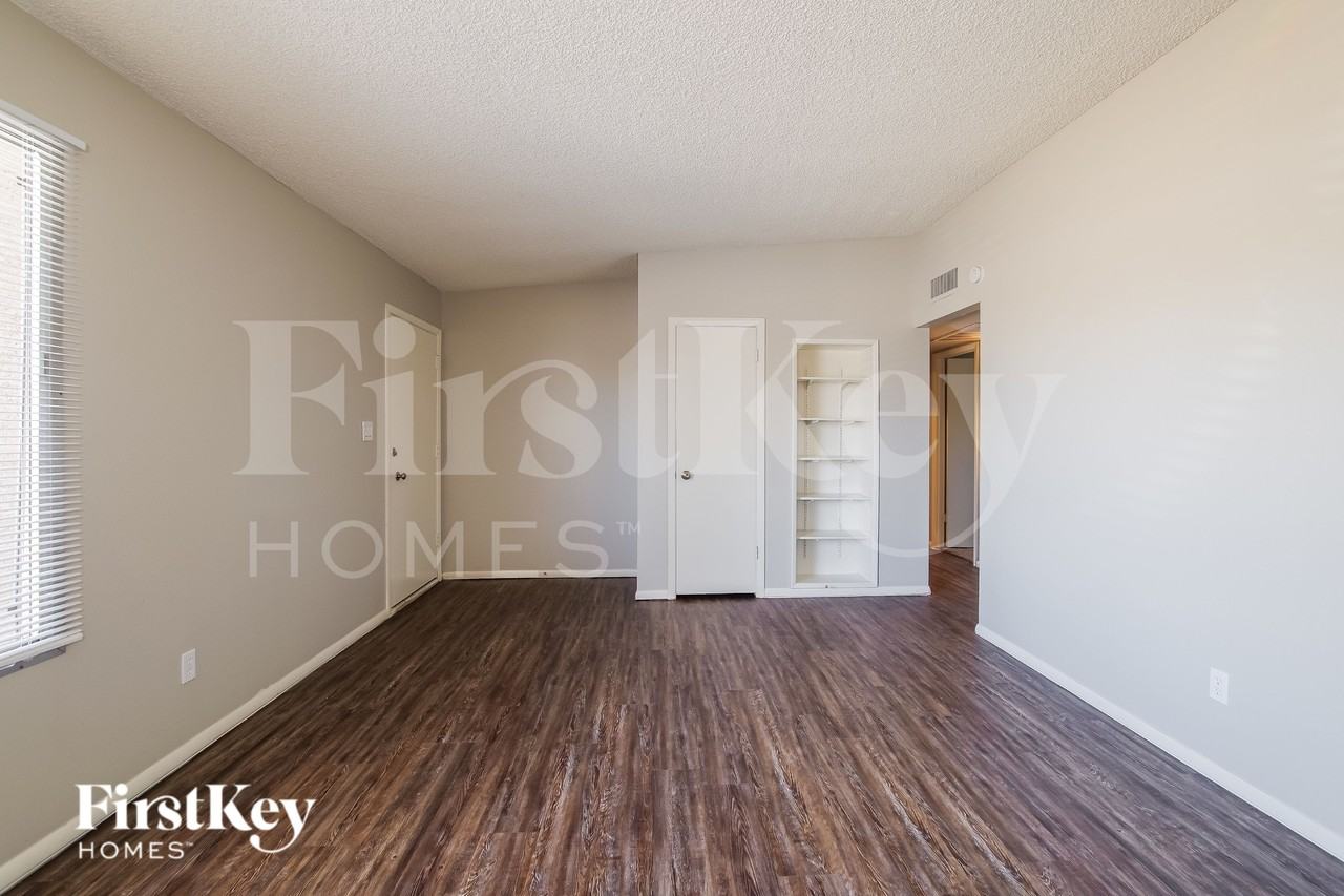3341 W Desert Cove Ave - Photo 7 of 19