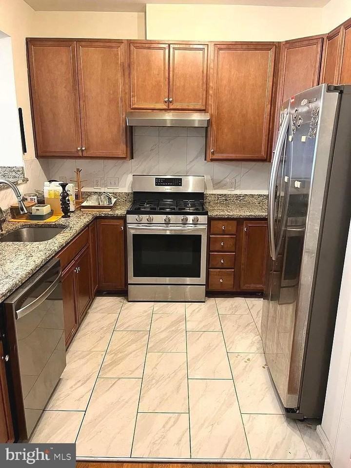 4461 Riverview Ln - Photo 7 of 27