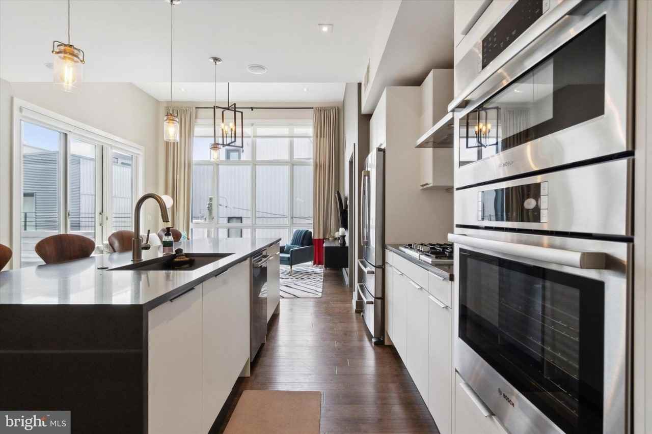 620 N 3rd St #4C - Photo 6 of 34