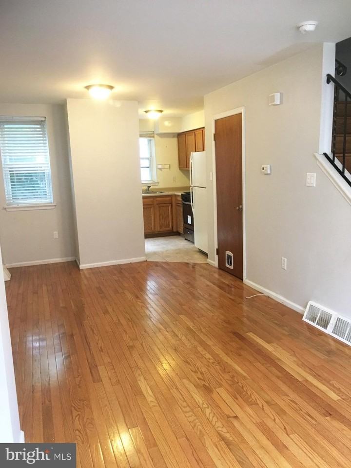 1236 N Newkirk St - Photo 4 of 22