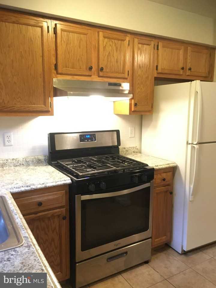 1236 N Newkirk St - Photo 6 of 22