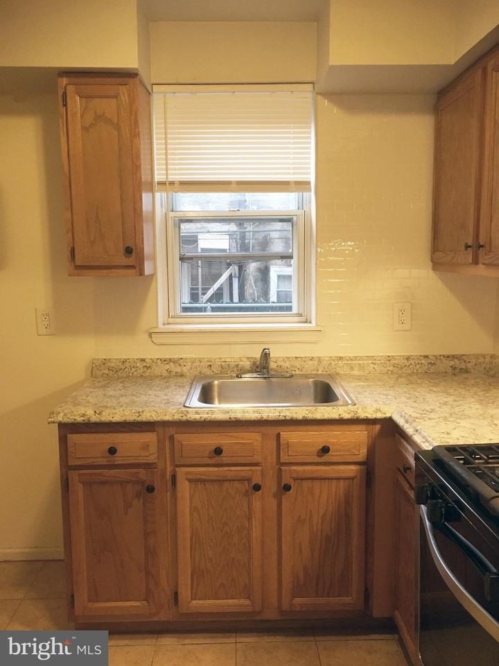 1236 N Newkirk St - Photo 7 of 22