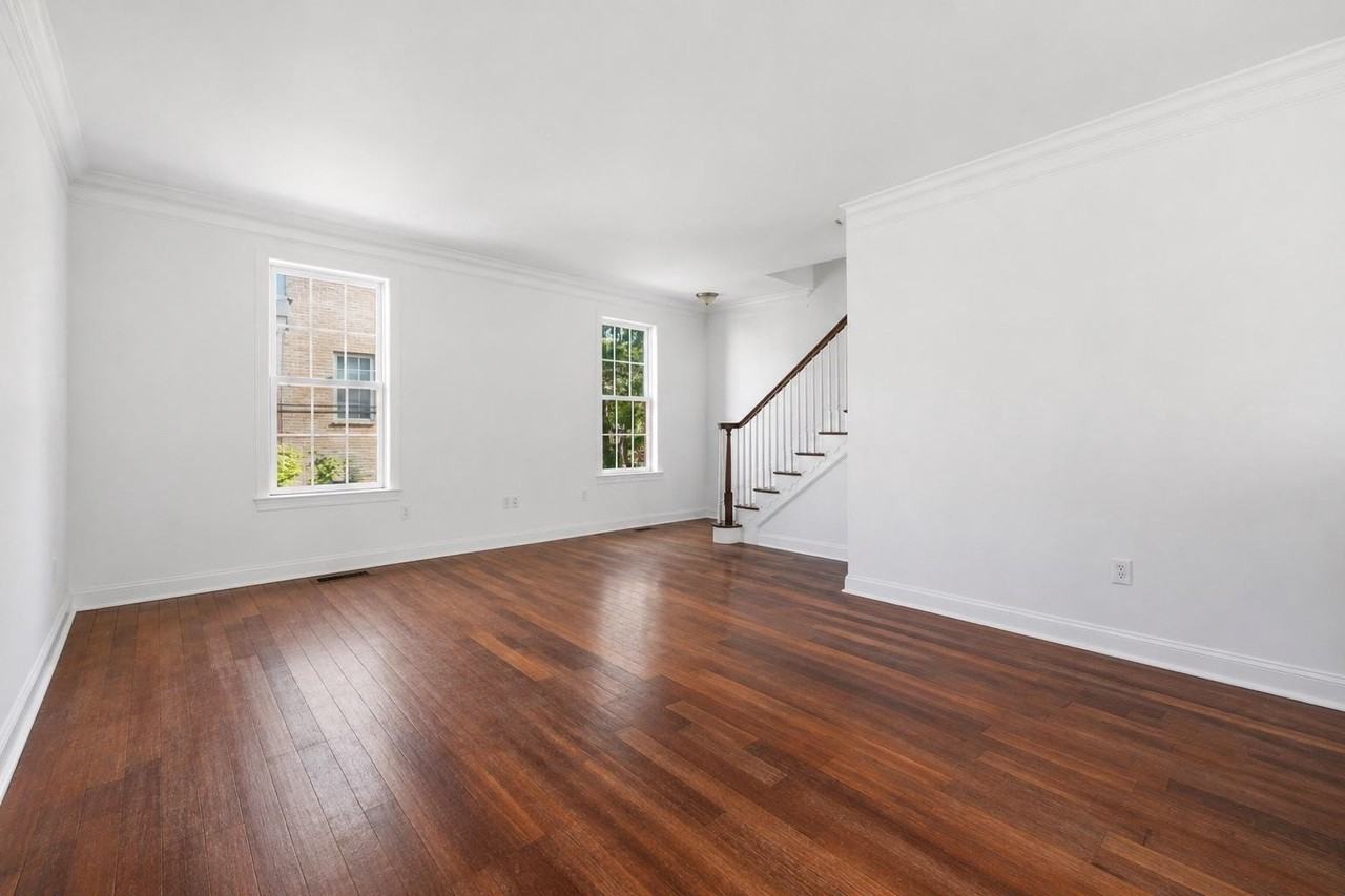 2530 Webb St - Photo 7 of 23