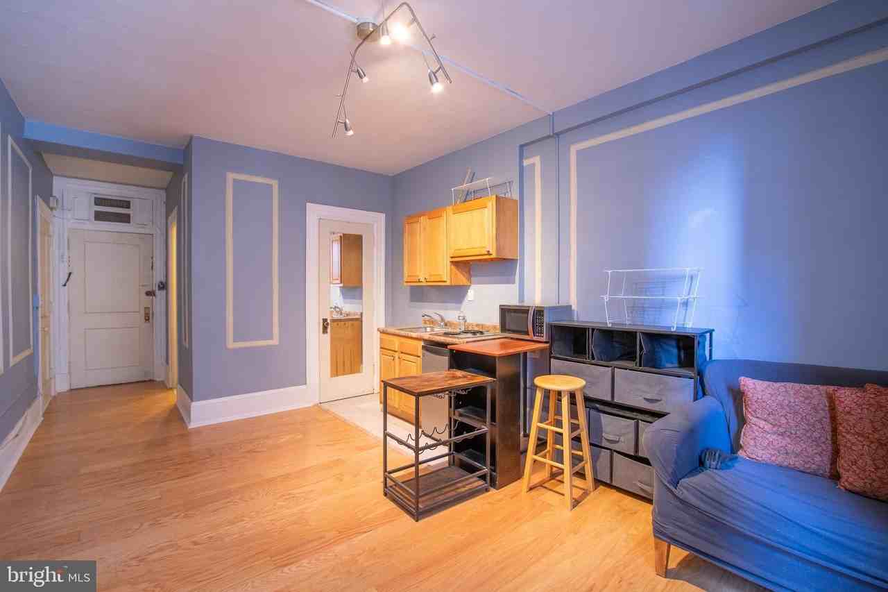 1324 Locust St #1030 - Photo 2 of 12